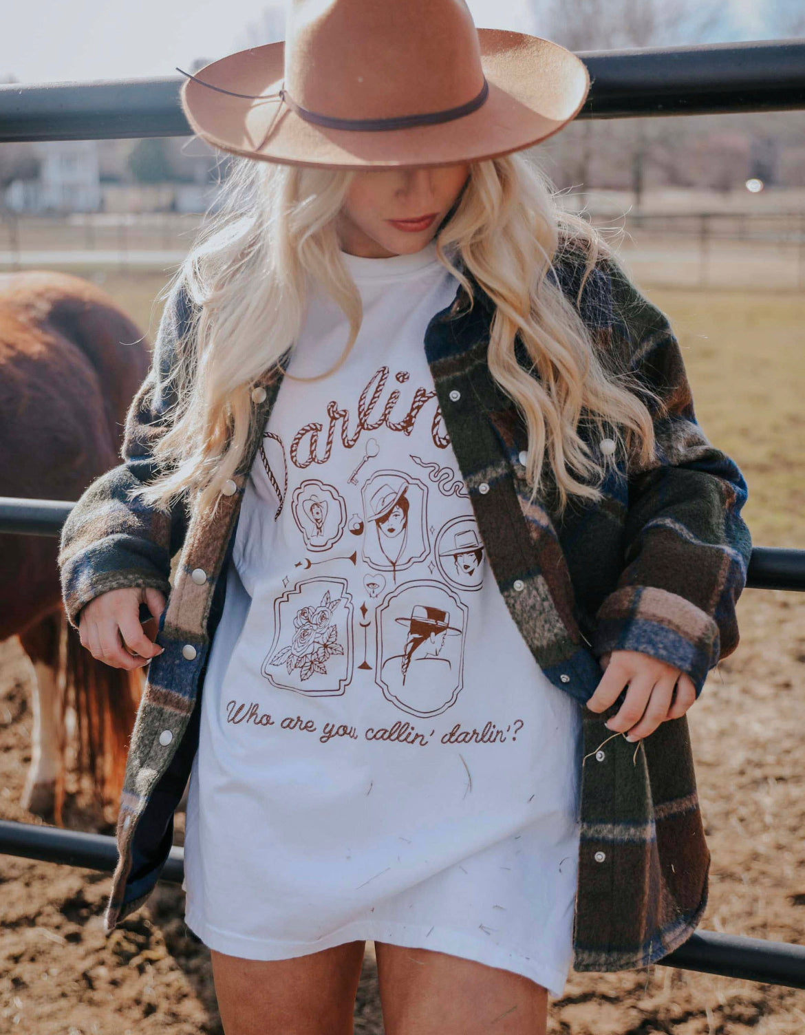 Darlin (FRONT + BACK) Graphic Tee